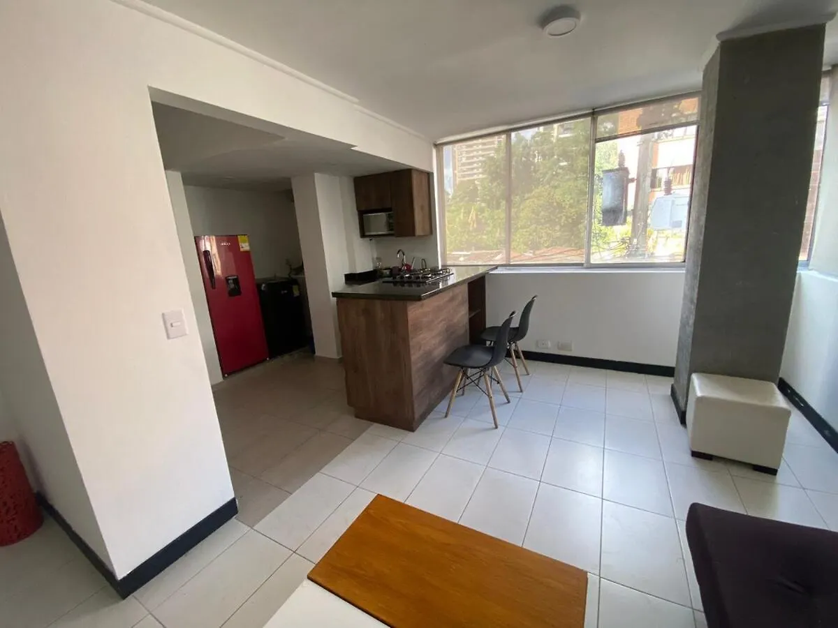 El Poblado Gem -Steps From Lleras Park Apartment Medellin