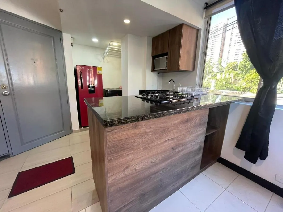 El Poblado Gem -Steps From Lleras Park Apartment Medellin