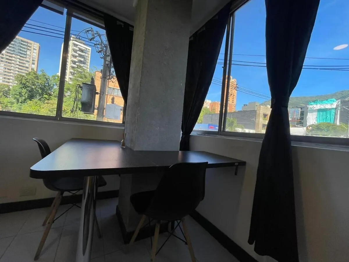 El Poblado Gem -Steps From Lleras Park Apartment Medellin